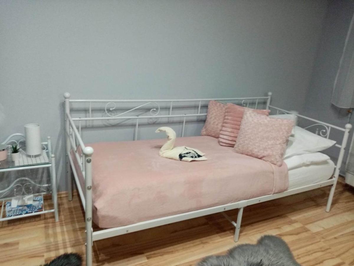 Sára Apartman Nyíregyháza Kültér fotó