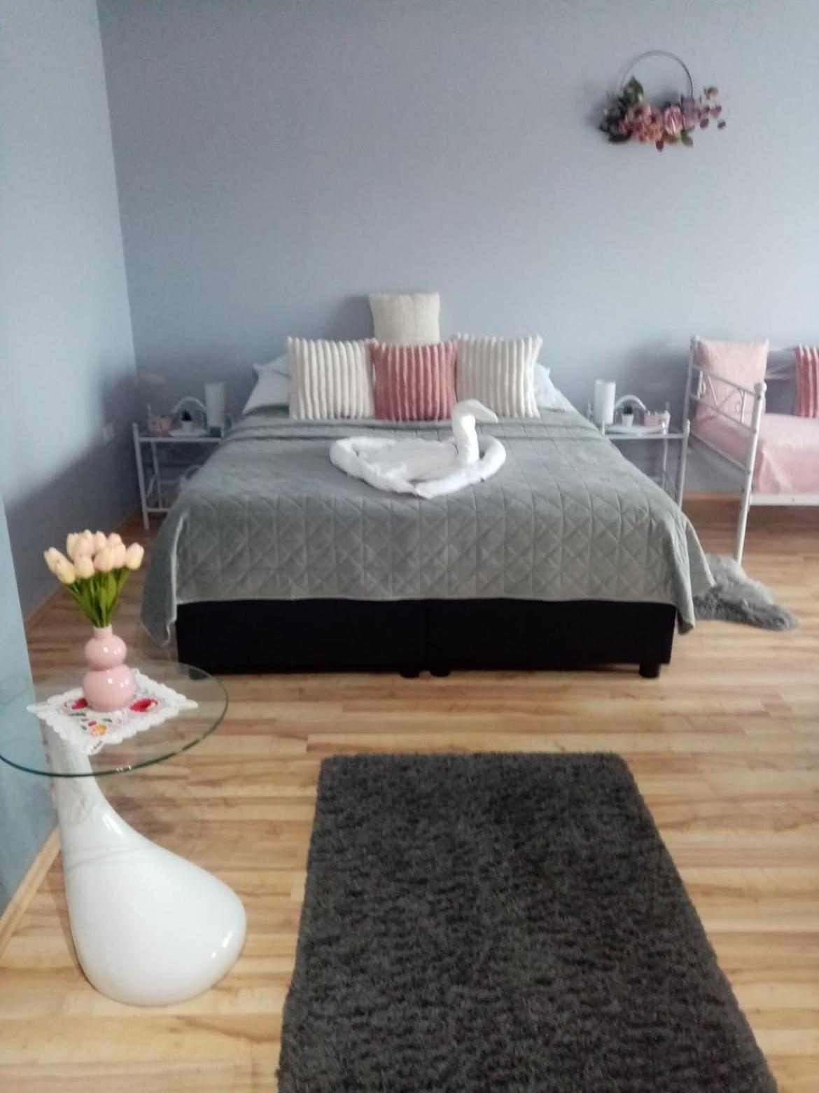 Sára Apartman Nyíregyháza Kültér fotó